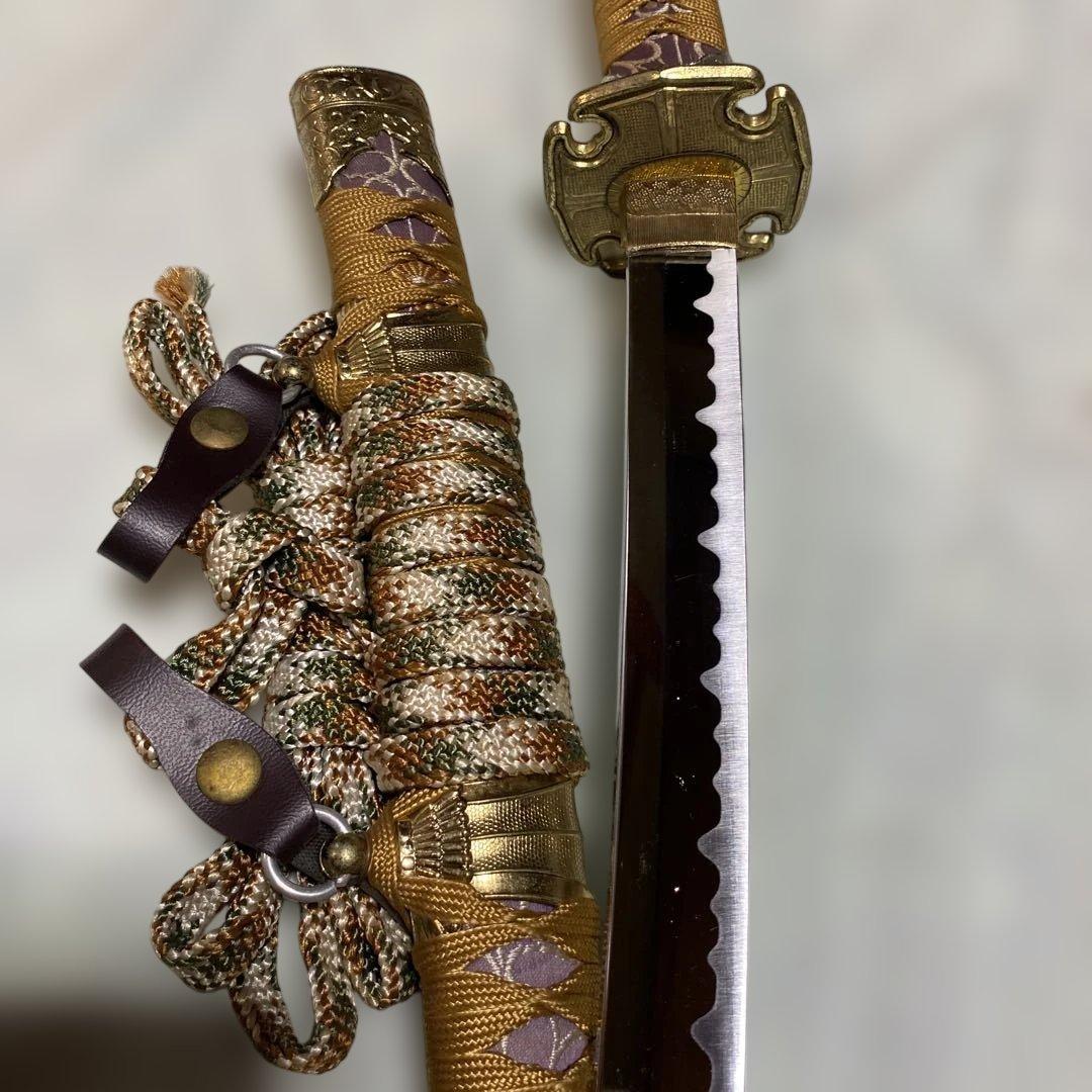 豪華版模造刀(刀袋付) 太刀造り 金茶柄 太刀型金鍔 金呂鞘