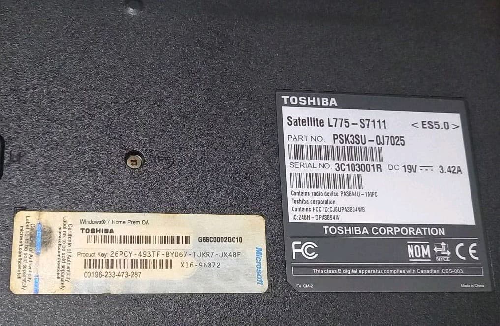 東芝satellite L775-S7111(米国版)