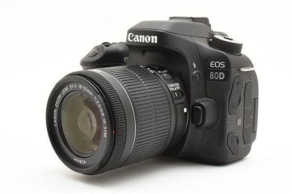 【美品】キャノン Canon EOS80D レンズキット 《S数2143回》
