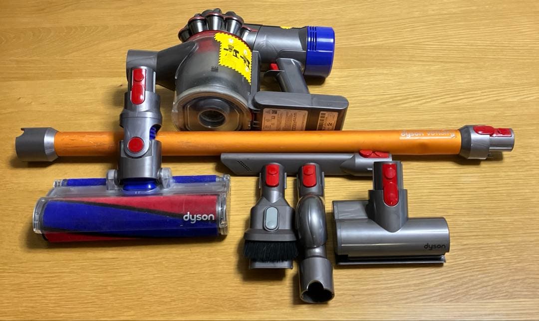 Dyson v8 fluffy スタンド付き