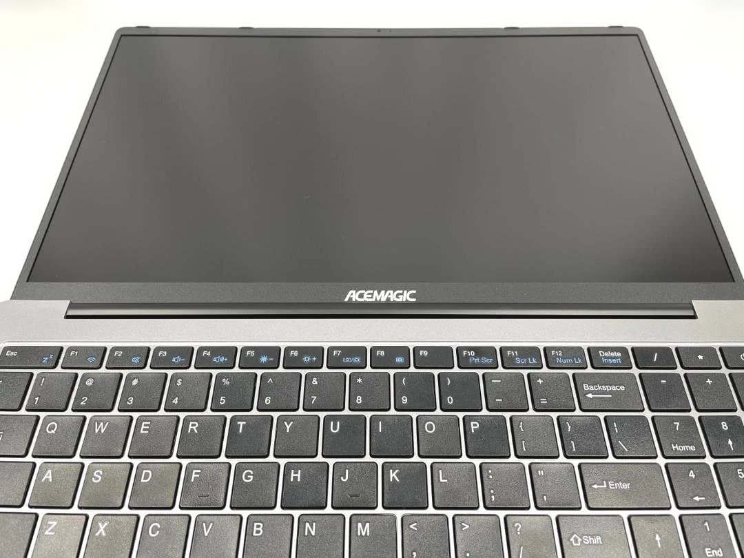 使用短め ACEMAGIC AX15 ／Intel N150ノートPC