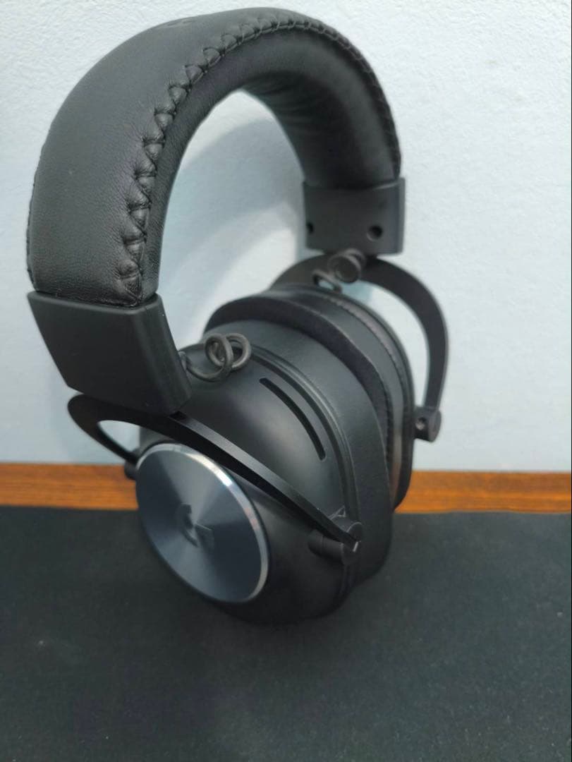 PRO ワイヤレスヘッドホン ブラック