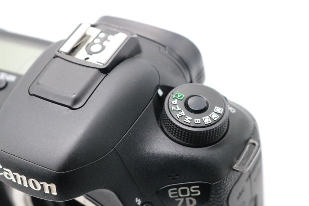 美品 【Canon EOS 7D Mark Ⅱ ダブルレンズセット】 安心保証◎
