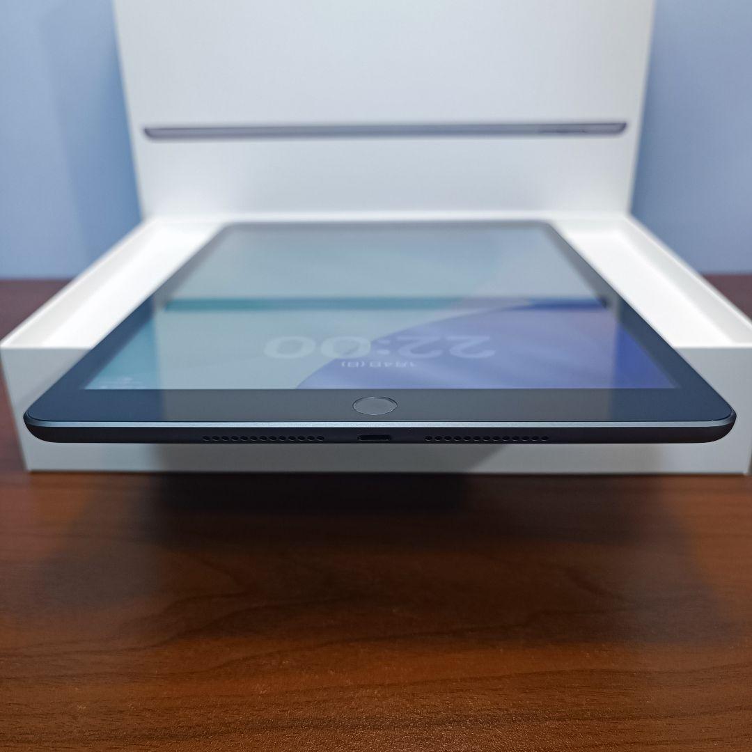 (美品) iPad 10.2 第8世代 WiFi 32GB キーボード付き