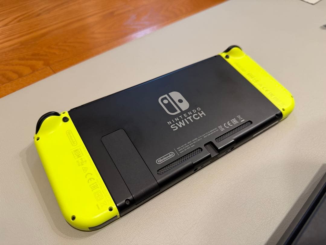 Nintendo Switch 本体 イエロー　訳あり