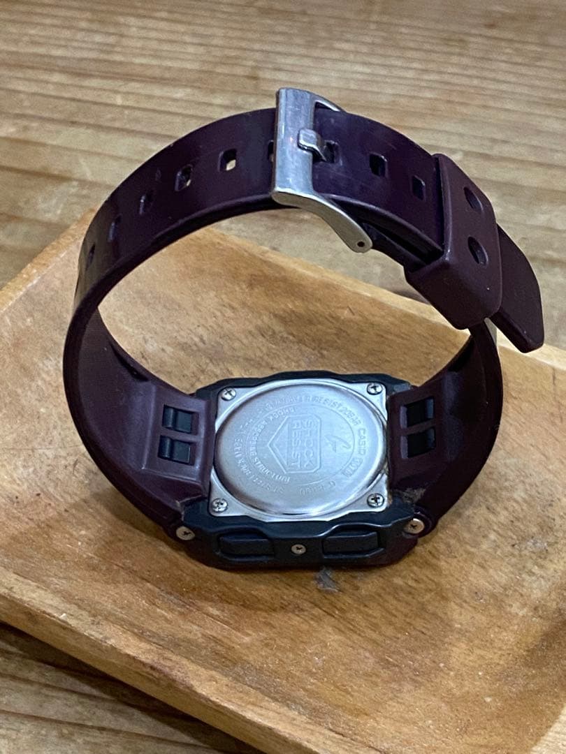 生産終了モデル G-SHOCK G8100 パープル