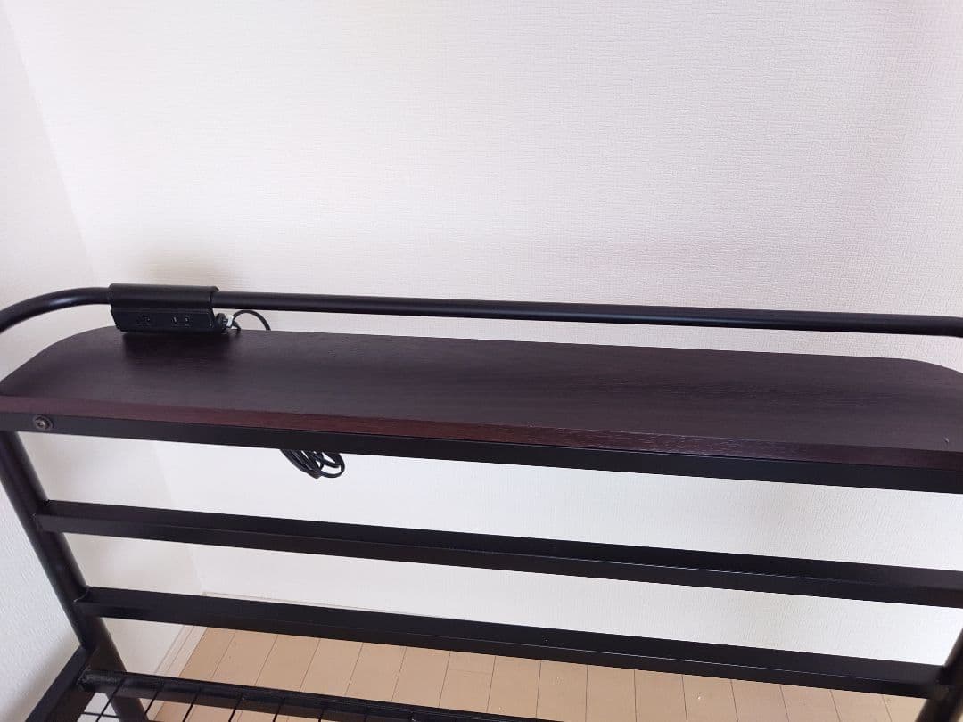 ※直接引き取り限定※ デスク.コンセント付き ベッドフレーム シングル