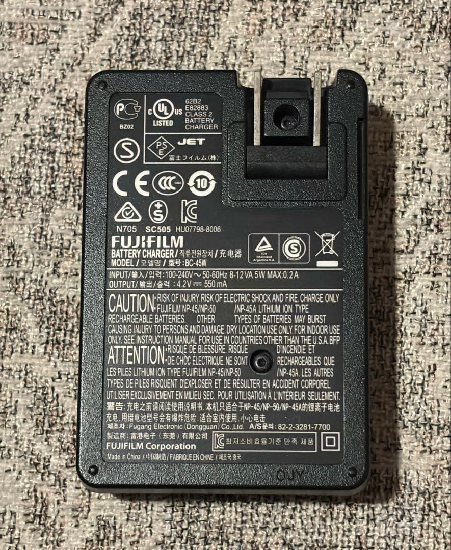 Fujifilm FinePix Z ピンク