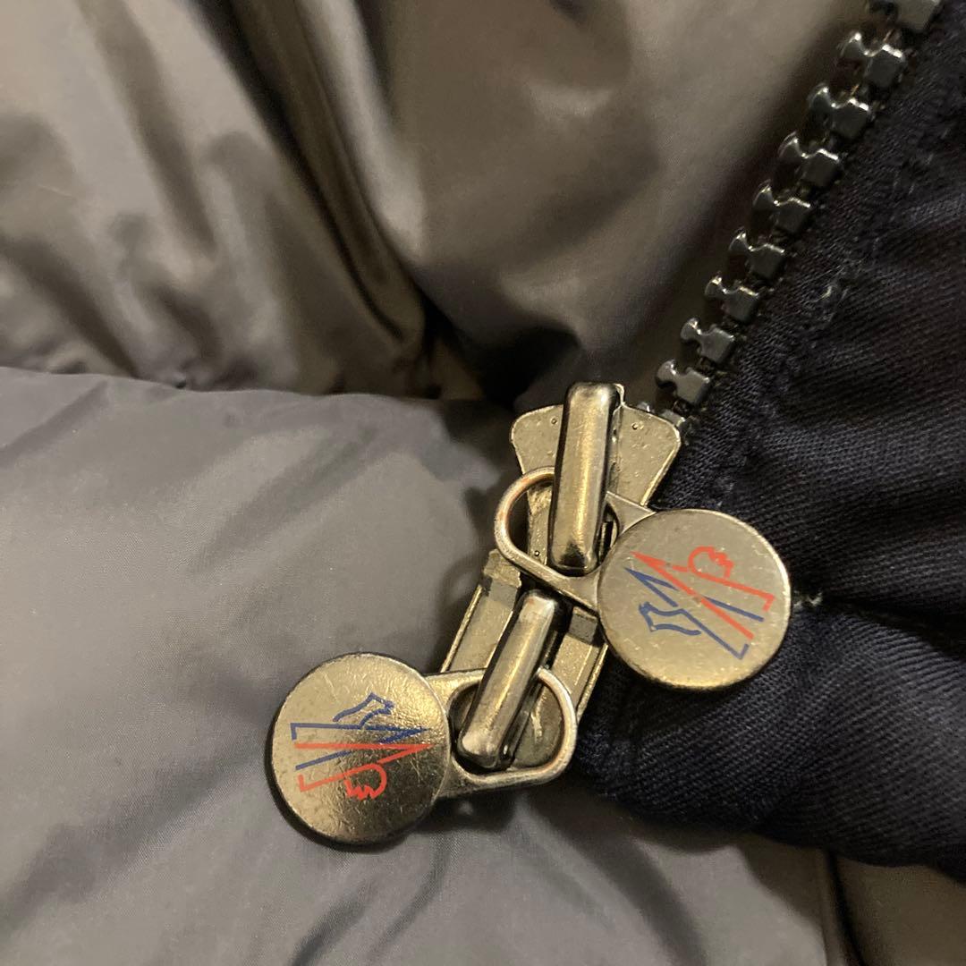 最終値下げモンクレール　ダウン　ネイビー