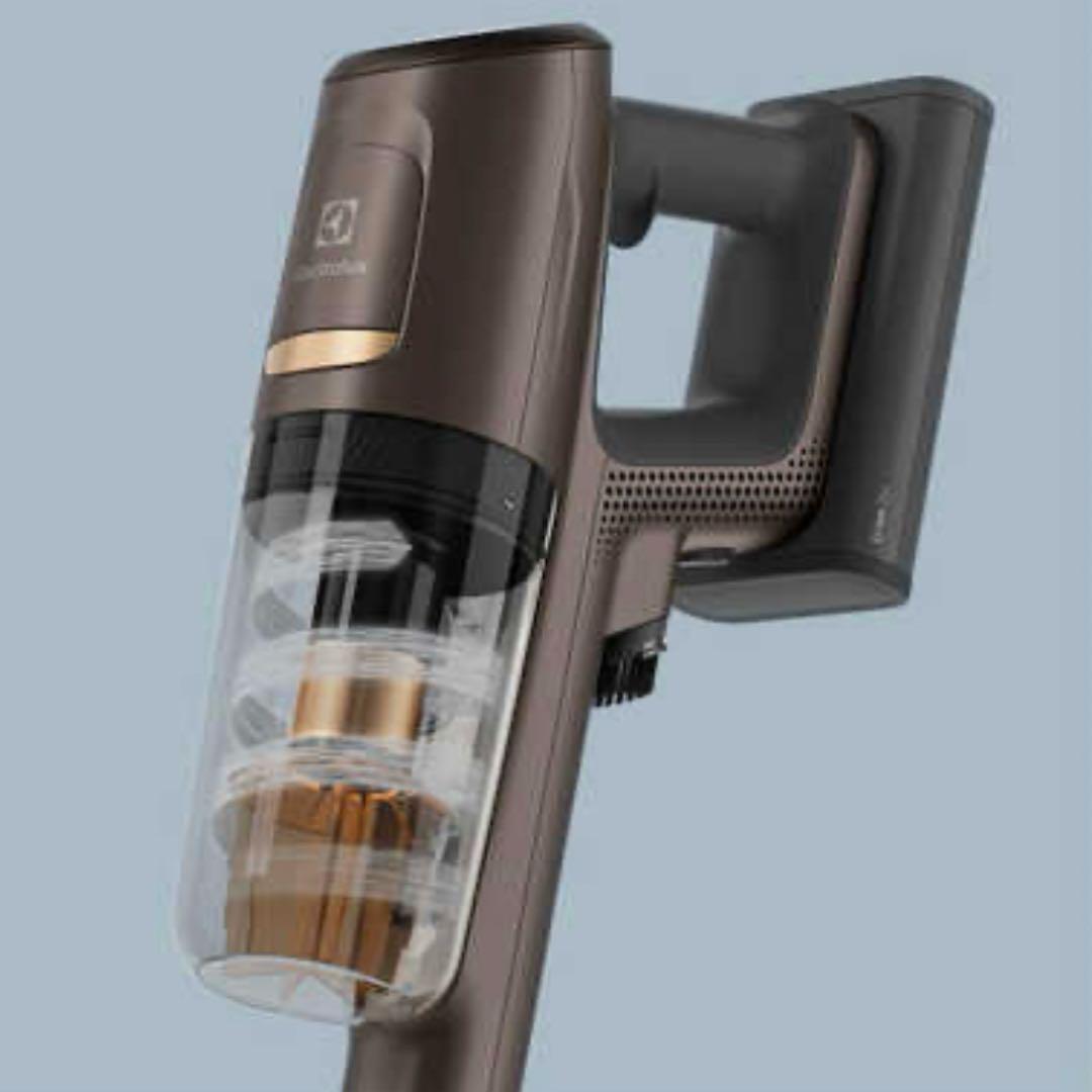 【新品未使用】エレクトロラックス サイクロン式 EFP91835