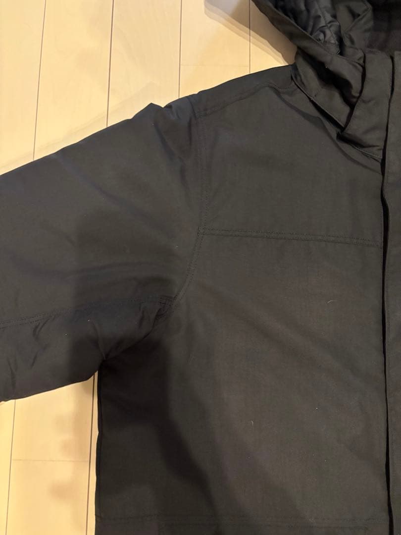 Patagonia イスマスジャケット（ブラック）