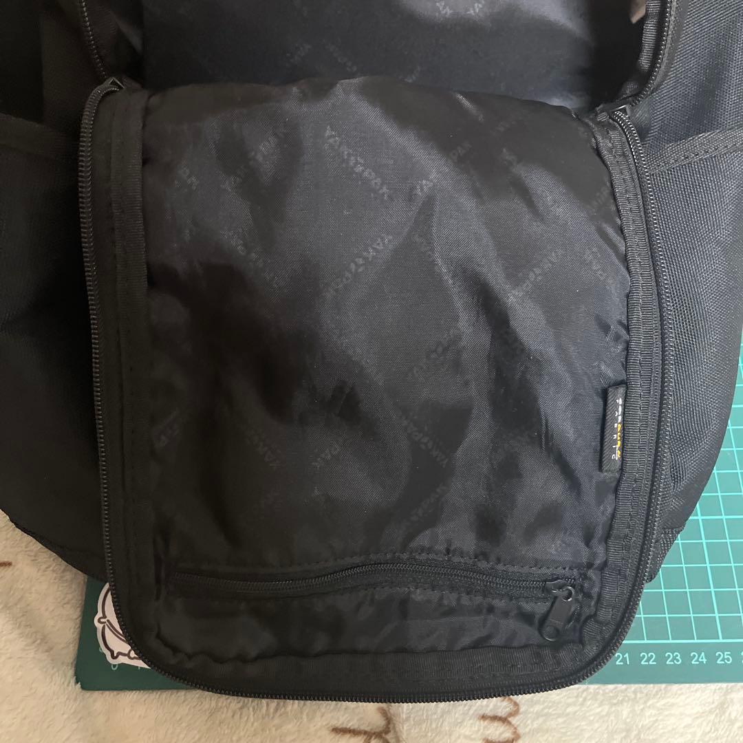 自分ツッコミくまYAKPAK ブラックリュック