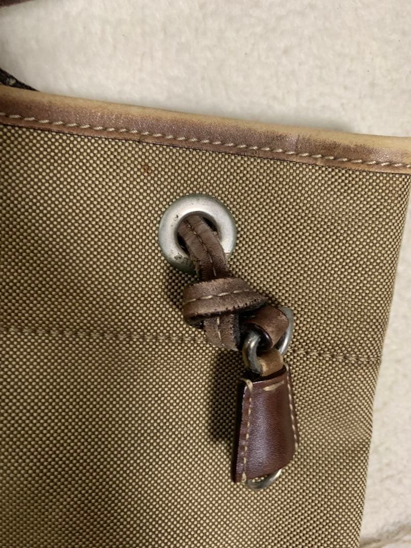 PRADA ロゴ　ジャガード