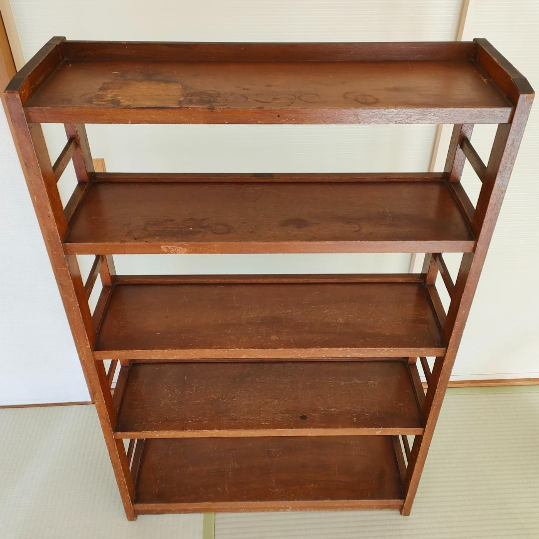そうすけさんで買った古い木製の本棚
