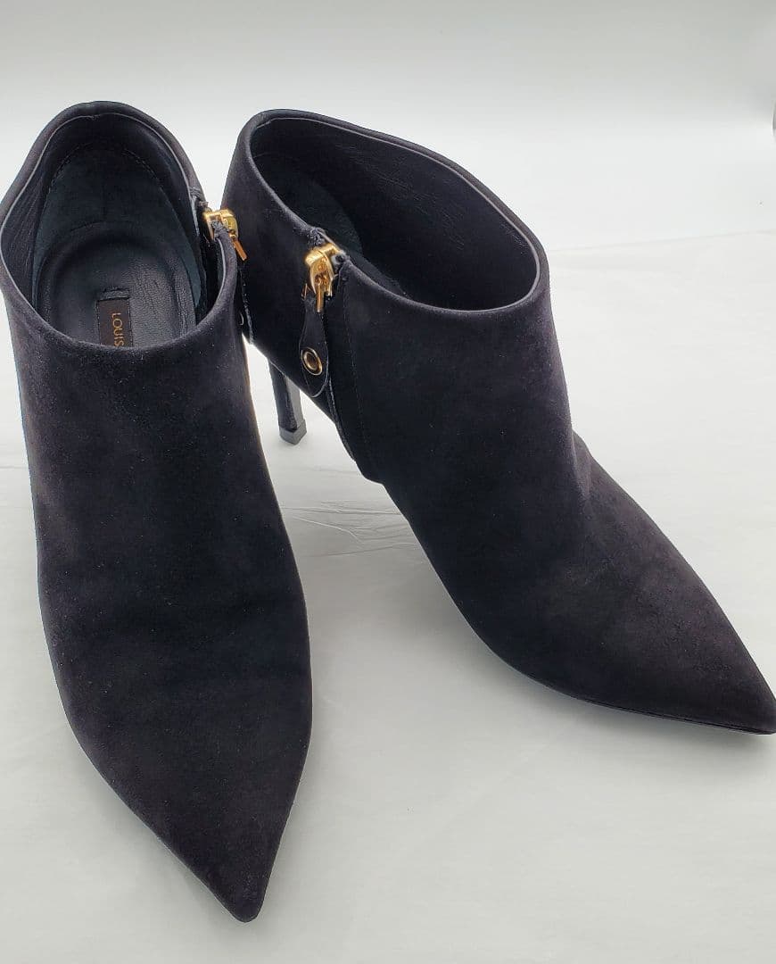 LOUIS VUITTONスエードショートブーツ