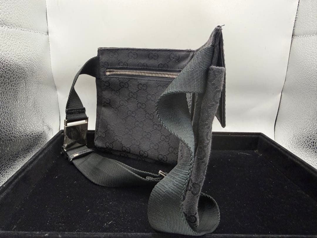 グッチ ウエストバッグ GGキャンバス ブラック シルバー