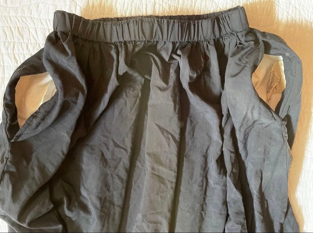 ゆ*い様 コムデギャルソン　黒スカート