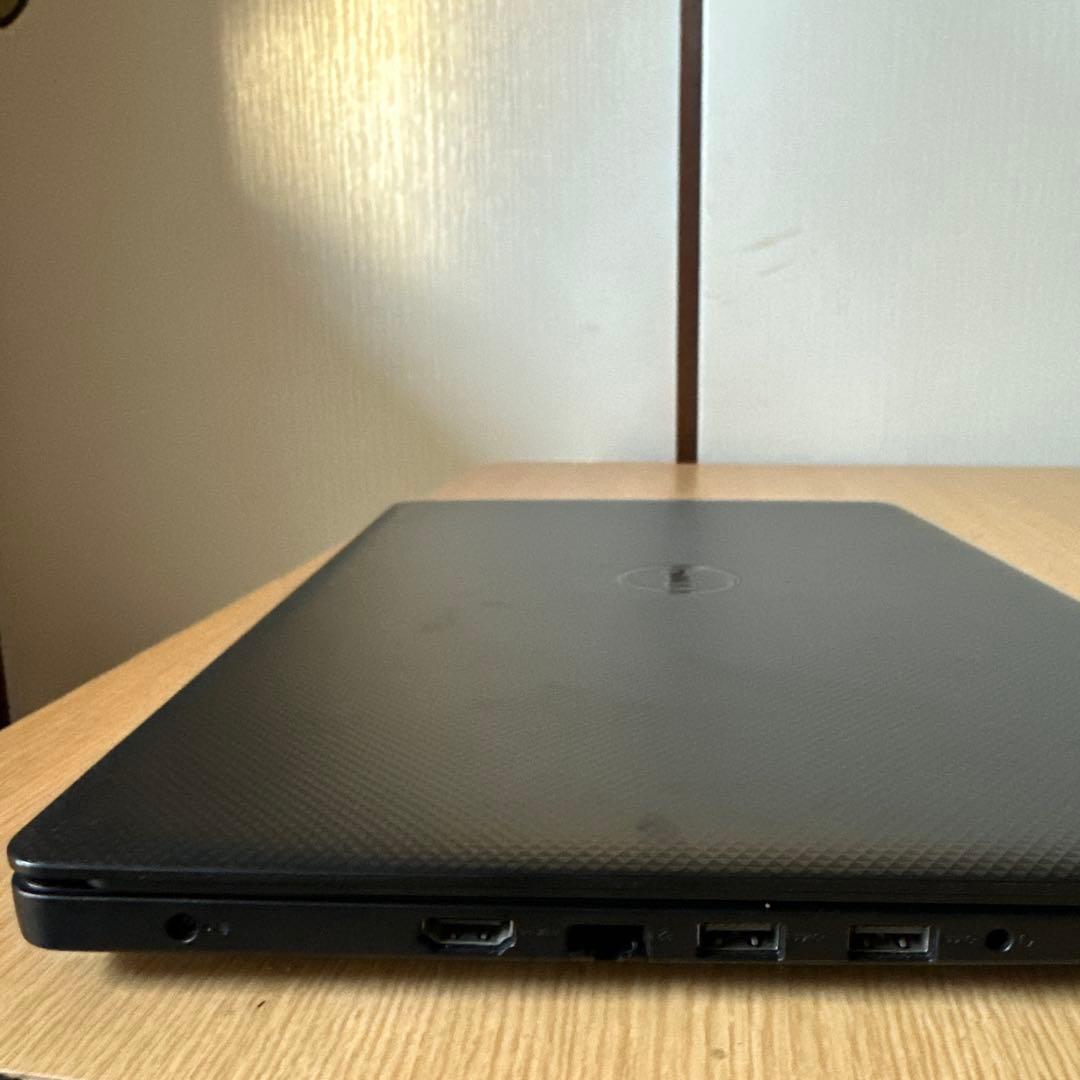 DELL ノートパソコンVOSTRO15 3000 RAM 4GB SSD1TB