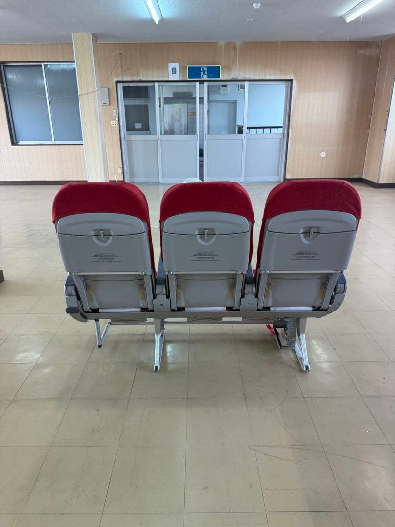観光専門学校使用品　飛行機　旅客機　椅子　実習用④
