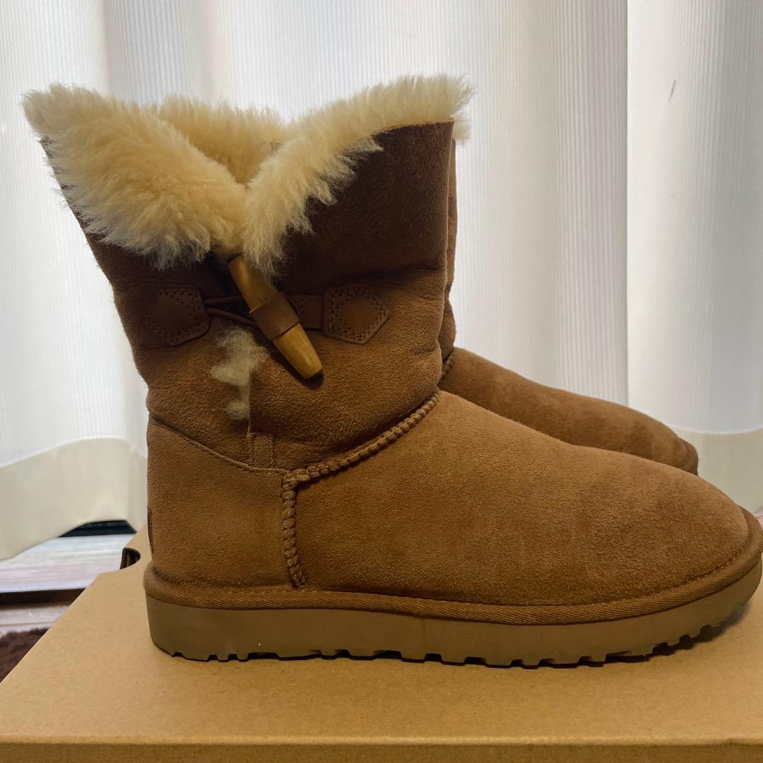 UGG 25センチ　キャメルムートンブーツ