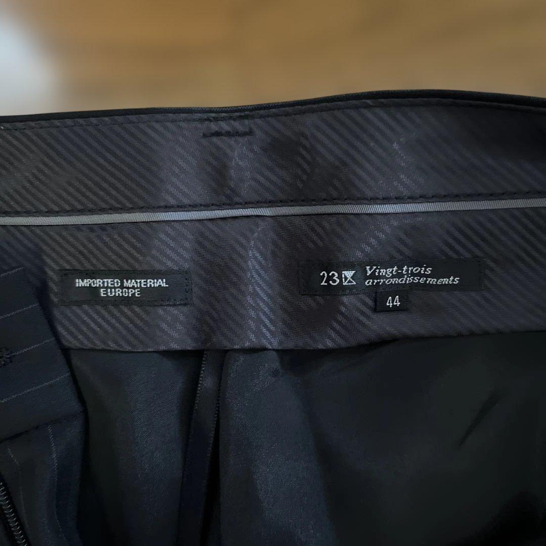 23 区　ストライプ ブラックスーツ サイズ44