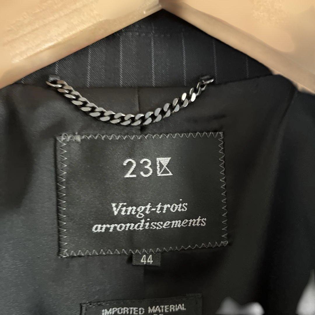 23 区　ストライプ ブラックスーツ サイズ44