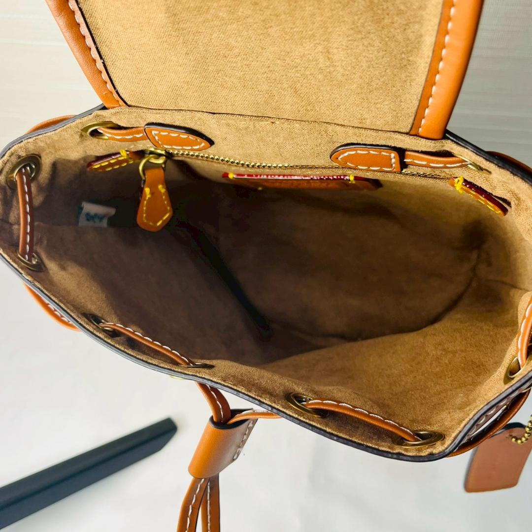【新品 未使用】COACH ロゴ入りリュック バックパック 茶 白 コーチ