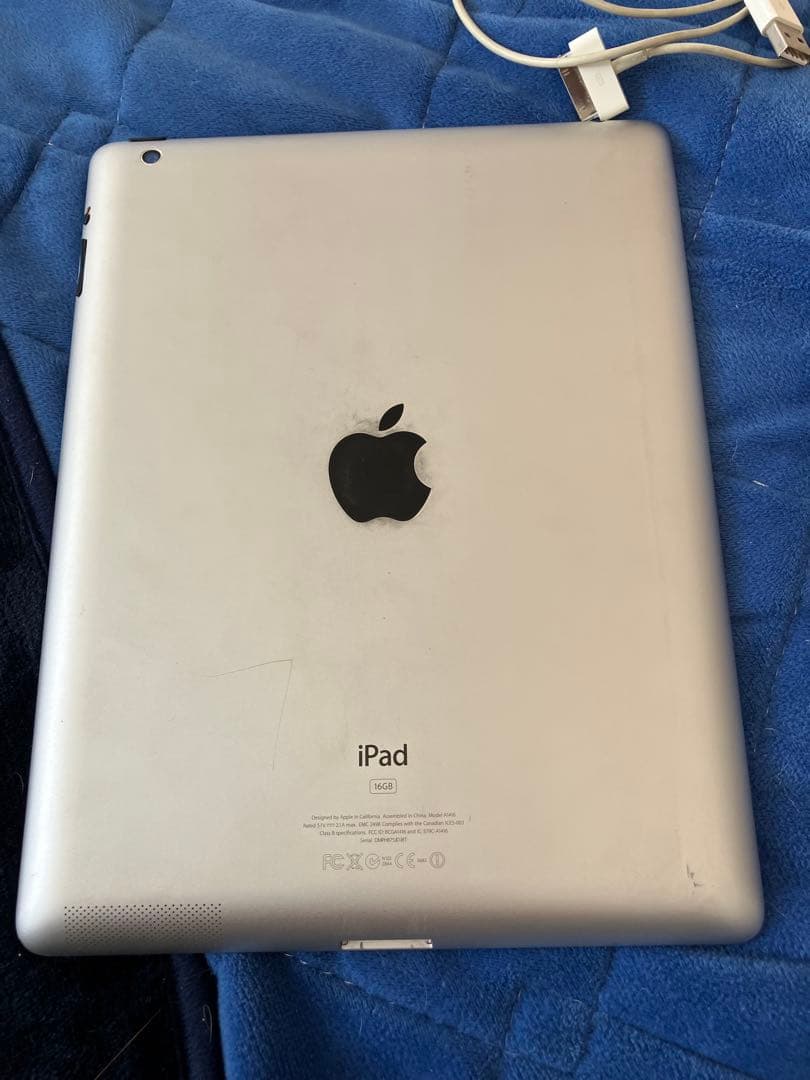 iPhone SE 第3世代64GB バッテリー83%難ありiPad 2セット