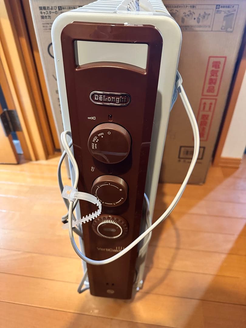 デロンギ オイルヒーター RHJ21F1015-BR｜ 10〜13畳対応