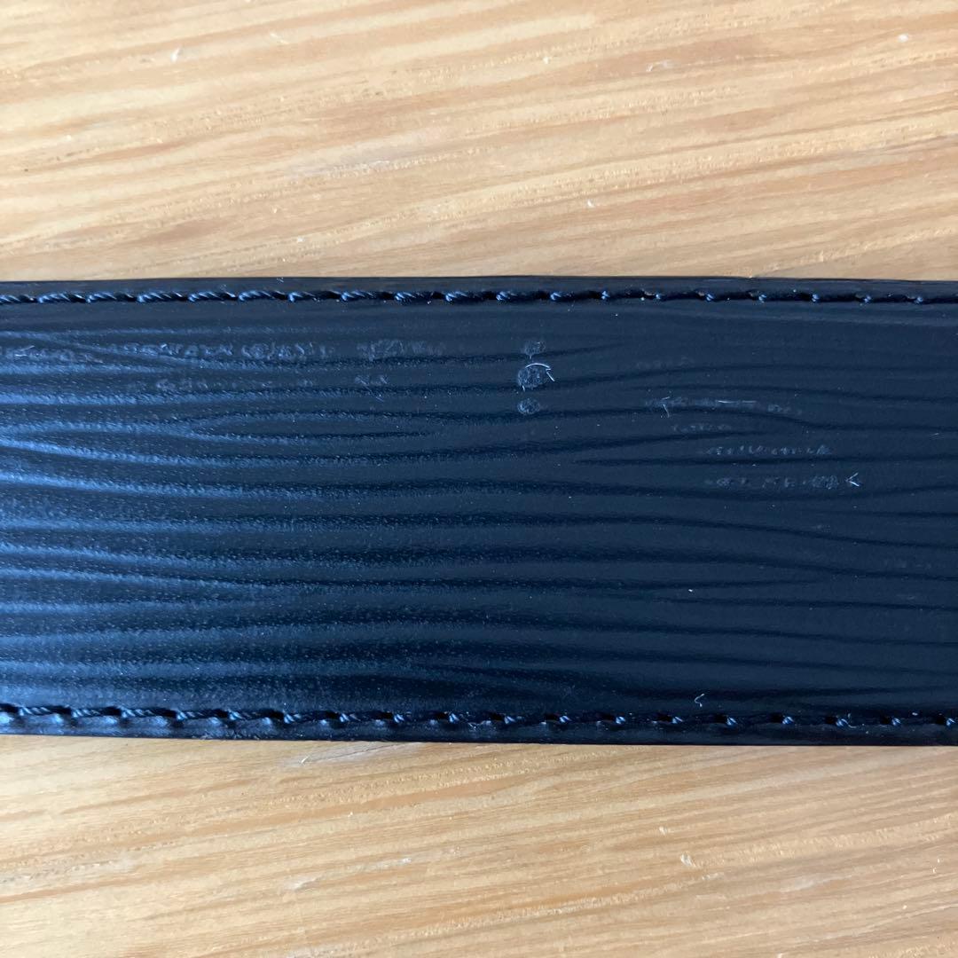 ルイ・ヴィトン ブラックレザーベルト ゴールドバックル