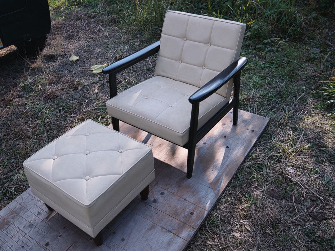 カリモク60 Kチェア　1シーター　アイボリー　ホワイト　オットマン