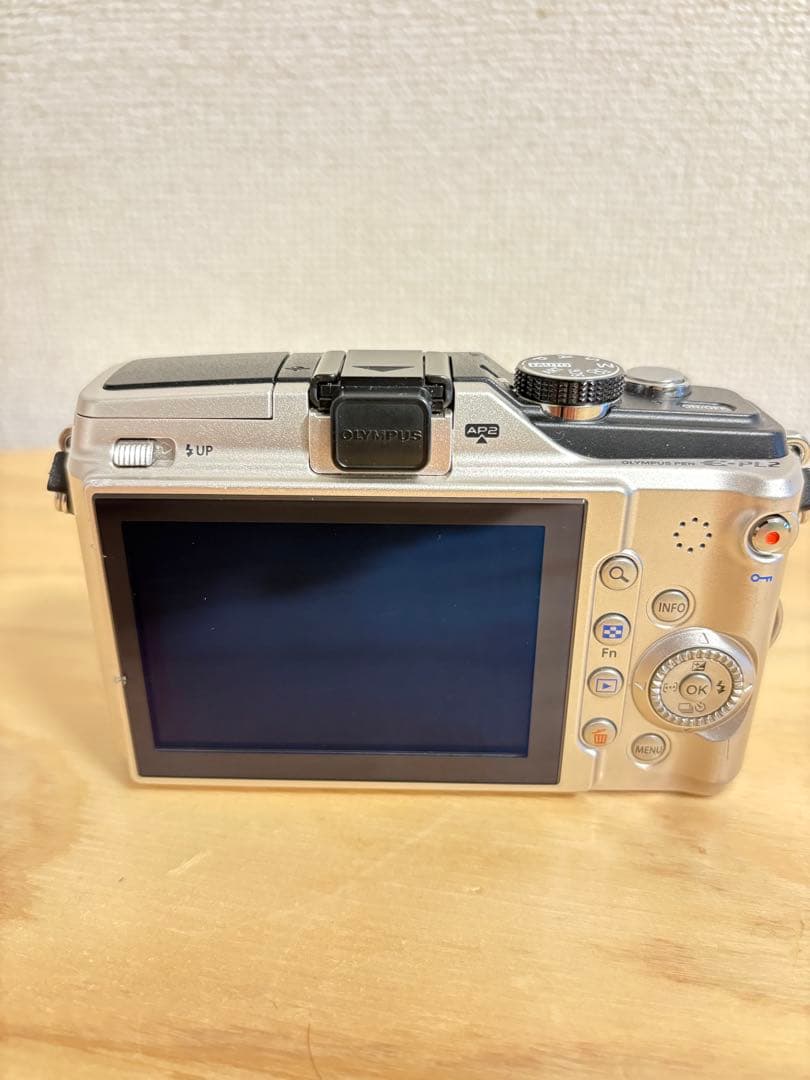 OLYMPUS ミラーレス一眼カメラ E-PL2