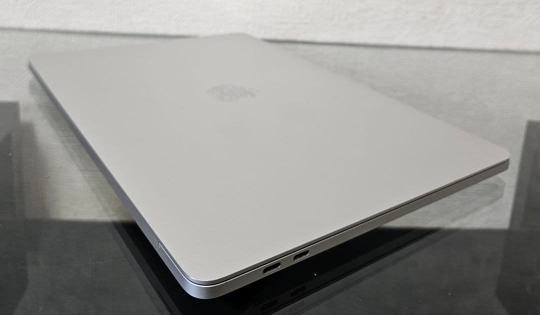 MacBook本体 Apple MacBookPro 13-inch 2020