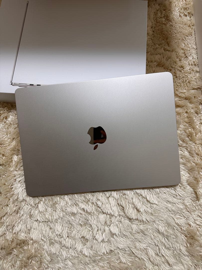 M2チップ搭載13インチMacbook air