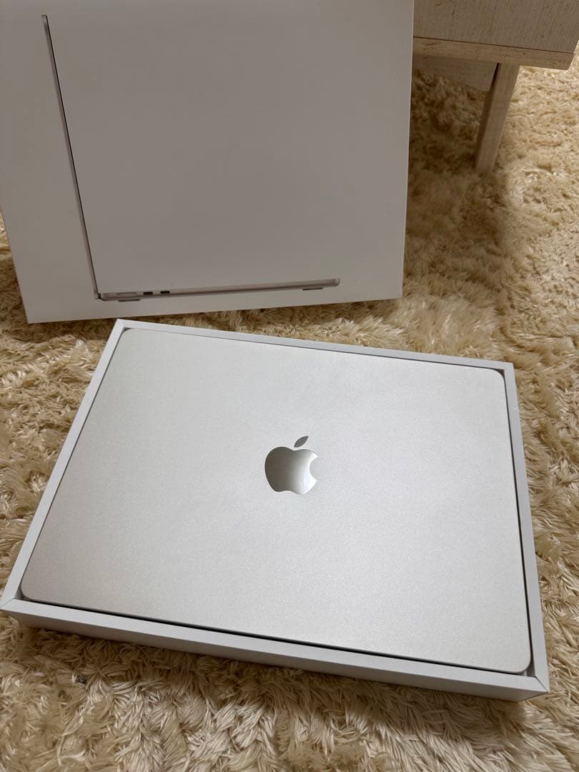 M2チップ搭載13インチMacbook air