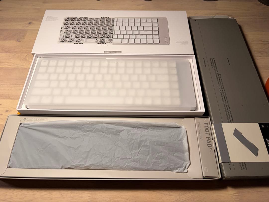 Lofree Flow2 Void（静音) キーボード + Nuphy Pad