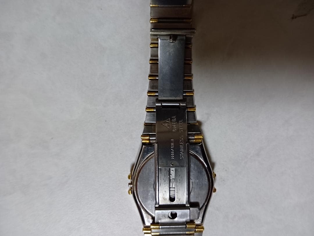 オメガ コンステレーション 時計 ゴールド/シルバー