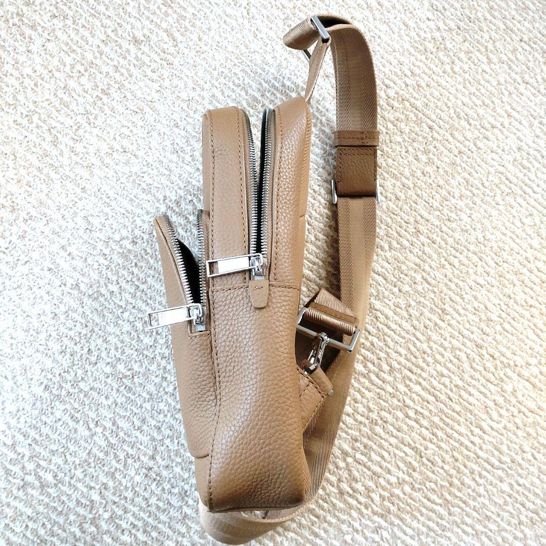 HUGO BOSS イタリアングレインレザー モノストラップ