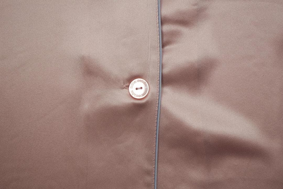 【新品】ミラショーン mila schon 女性用シルクパジャマ（L）K28