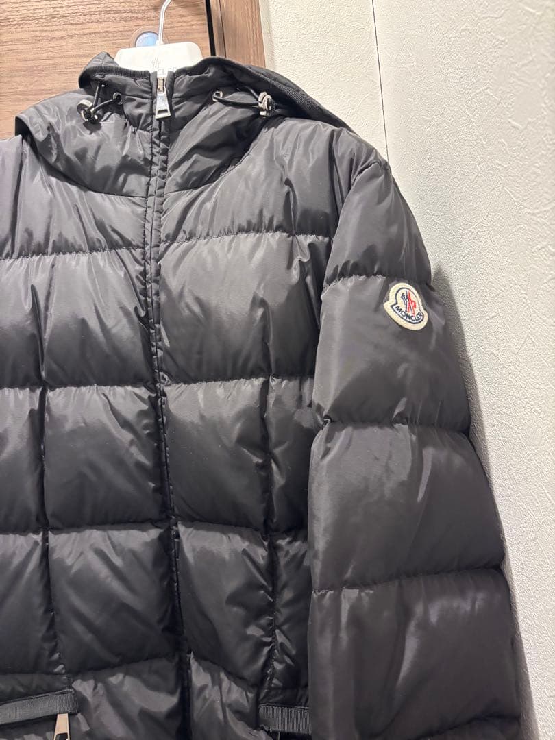モンクレールダウンAvocette 日本橋三越モンクレールで購入　ハンガーと袋付