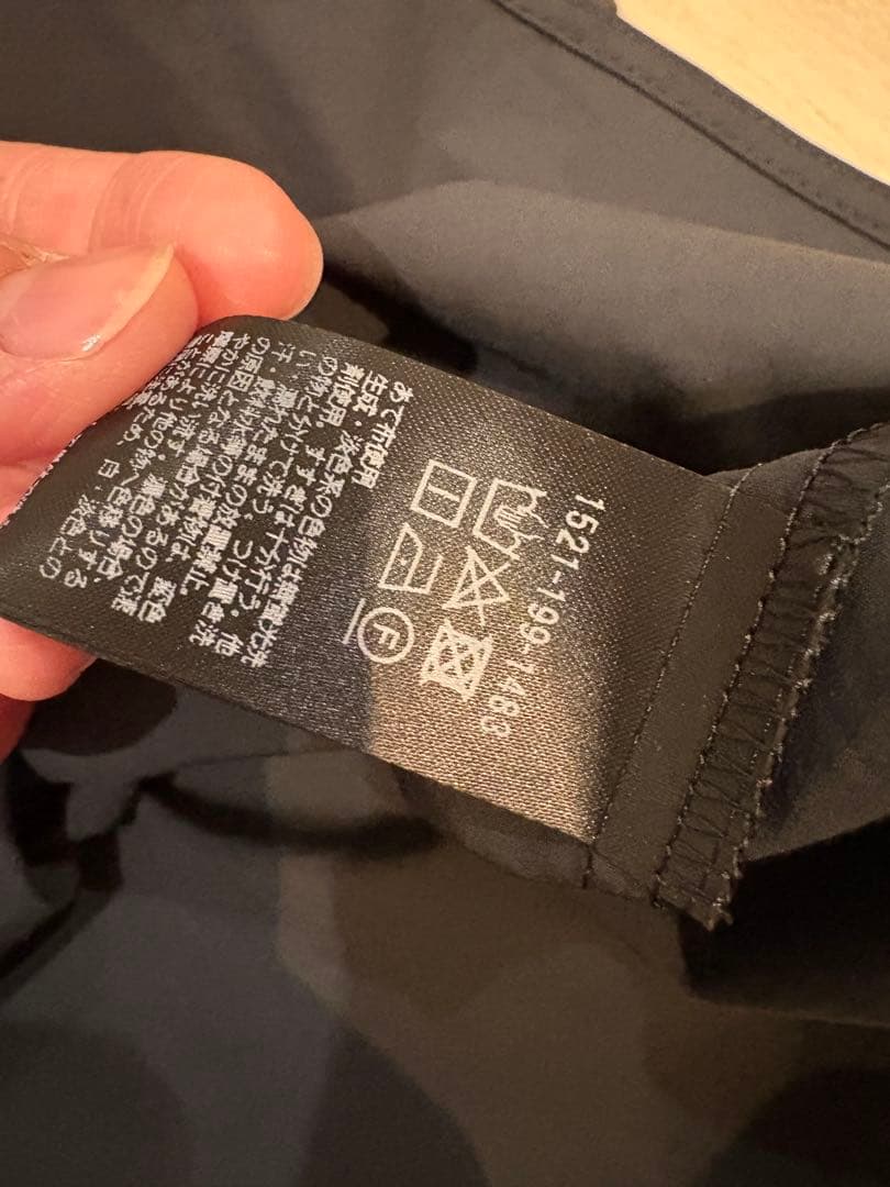 【新品未使用】ユナイテッドアローズ　ブラウス　黒　フリーサイズ