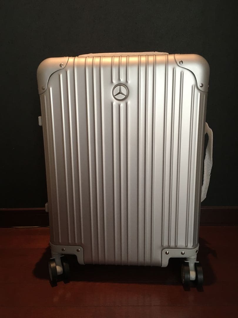 超希少⭐︎ 未使用　メルセデスベンツ アルミスーツケース　機内持込み　32L