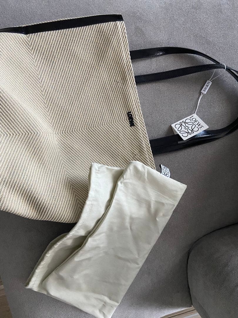LOEWE エコバッグ ベージュと黒
