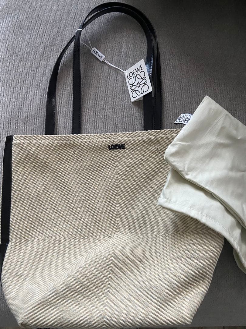 LOEWE エコバッグ ベージュと黒