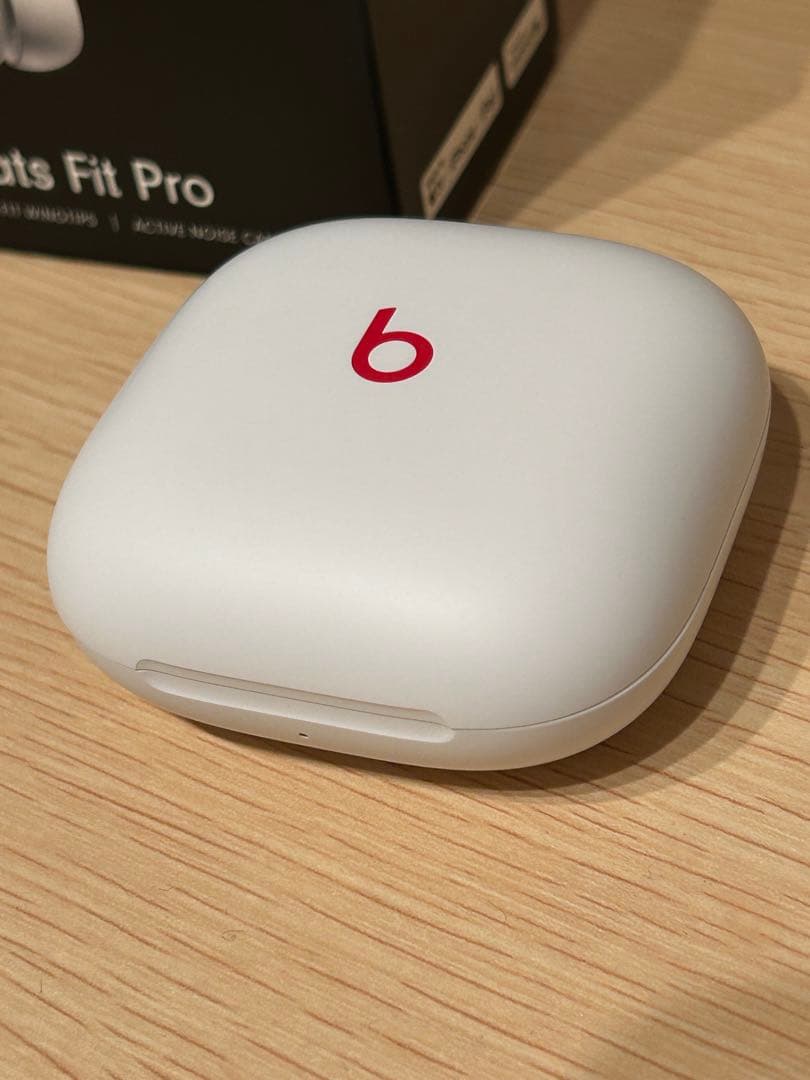 ワイヤレスイヤホン Beats Fit Pro ホワイト MK2G3PA/A