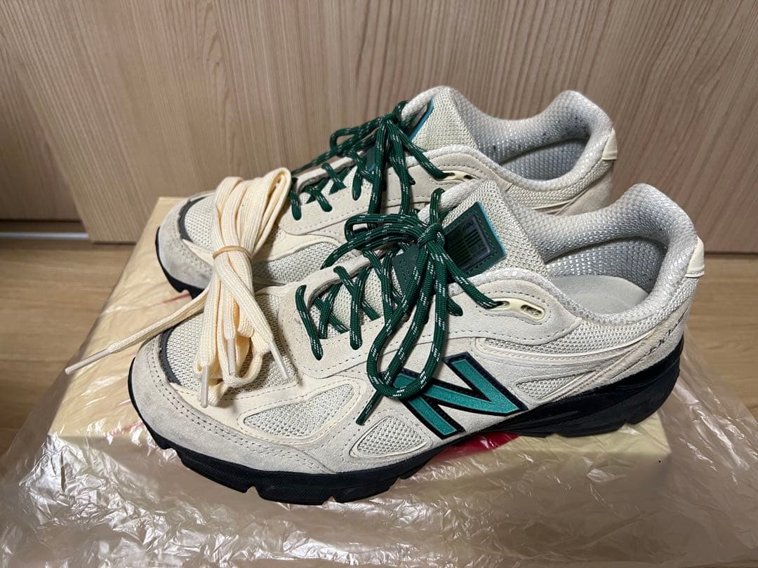 靴 New Balance 990V4 \"Macadamia Nut\"