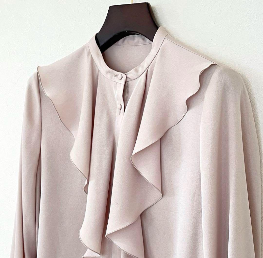 【780】新品　アナイ　サテンアムンゼンフリル ブラウス　ライトベージュ　36