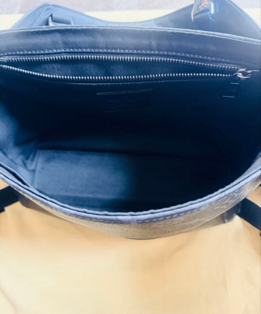 美品⭐︎ルイヴィトン モノグラムエクリプス メッセンジャーヴォワヤージュPM