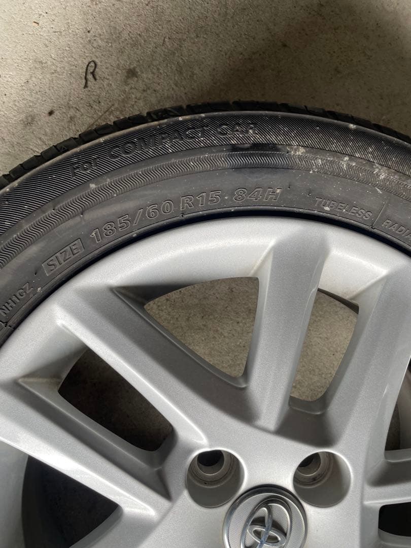 TOYOTA カローラフィールダー　純正ホイール　2本