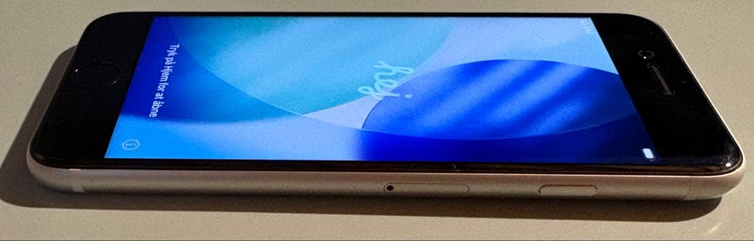 iPhone SE第二世代 128GB ホワイト